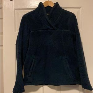 Northface sweatshirt